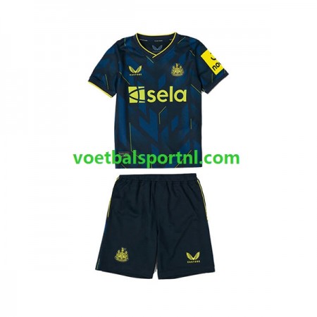 Newcastle United Kind Third Tenue 2023-24